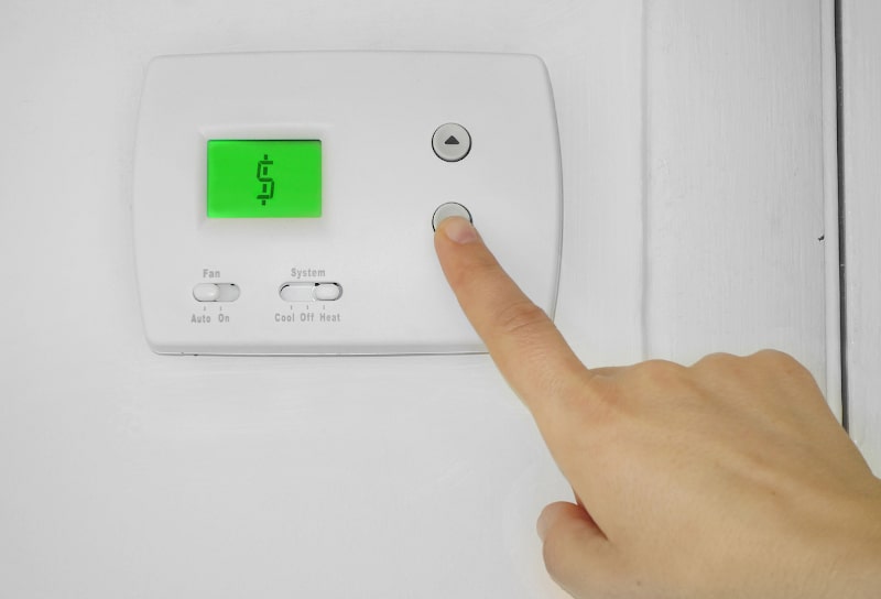 3 Signs You Should Install a New Thermostat in Zolfo Springs, FL